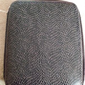 Laura Mercier large make up ,cosmetic case